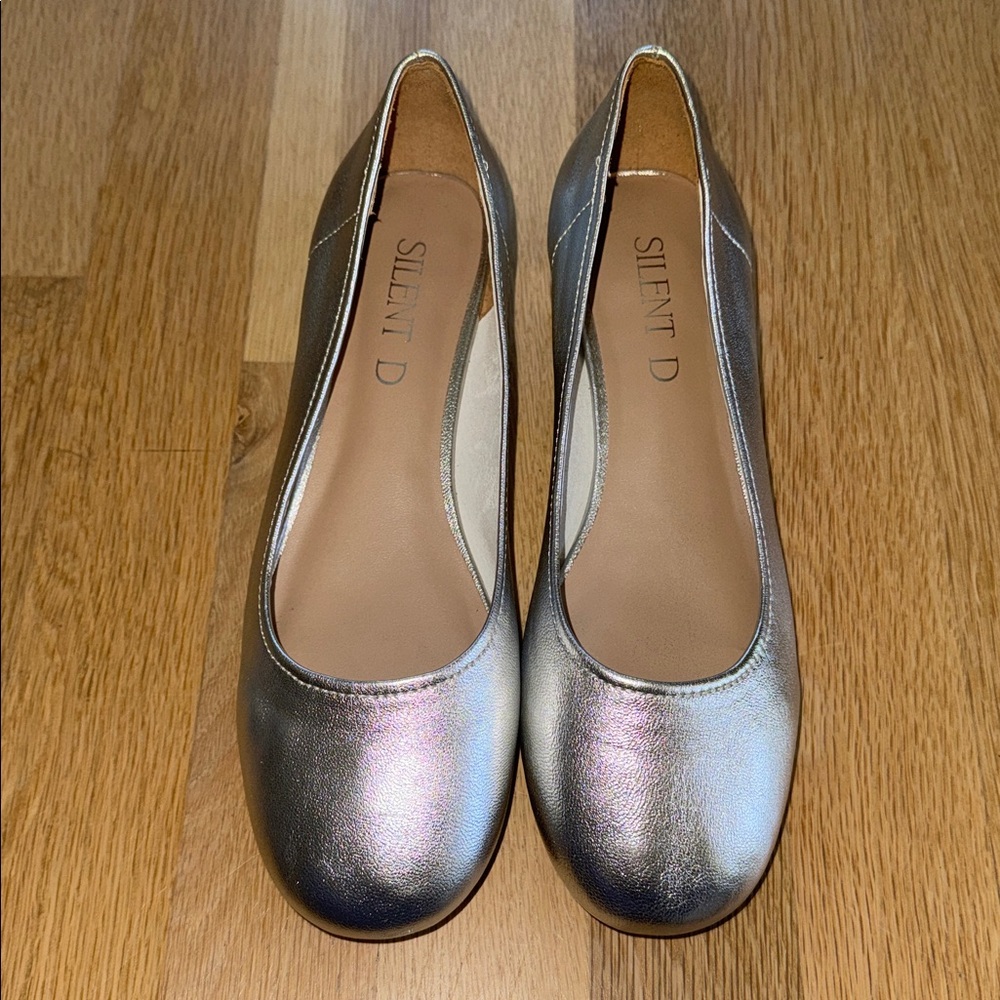 SILENT D Annabelle silver leather Anthropologie 6.5